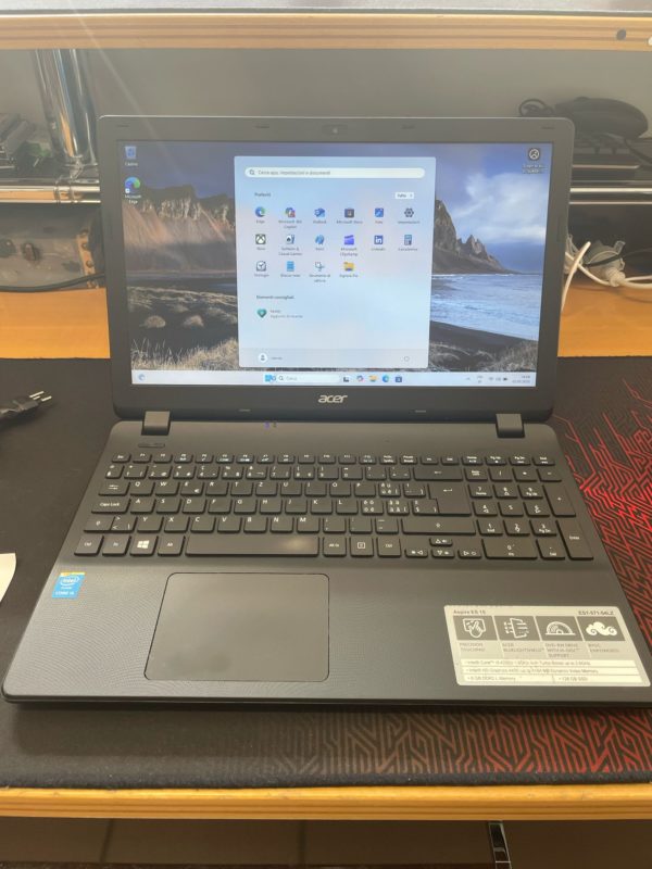 Notebook Acer Aspire ES1571 (USATO)